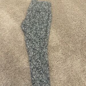 Athleta 7/8 Salutation Stash Textured Leggings
